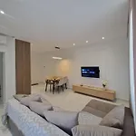 Joel Family Apartment's Center Appartement Golem (Tirana)