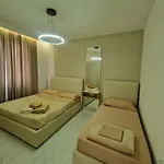 Joel Family Apartment's Center Lejlighed *