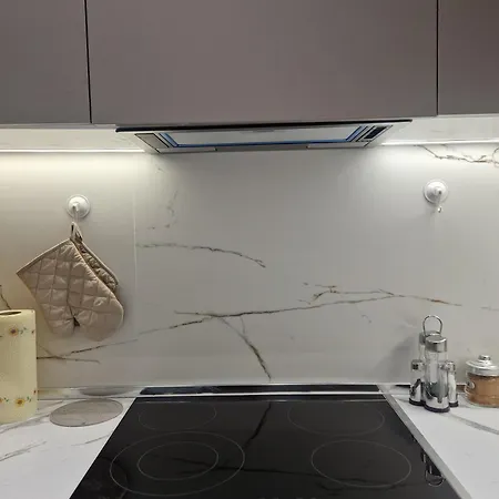 Joel Family Apartment's Center * Golem (Tirana)