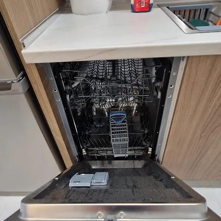 Joel Family Apartment's Center Apartment Golem (Tirana)