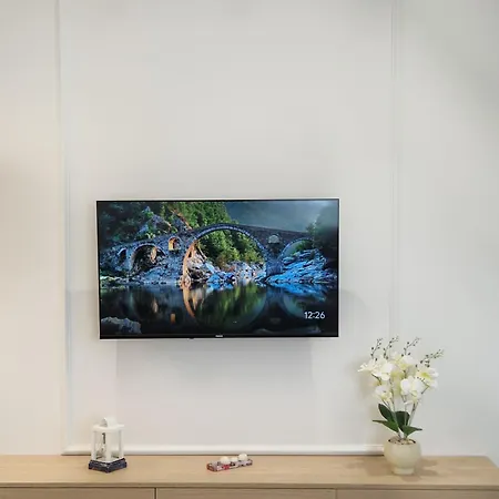 Joel Family Apartment's Center Apartment