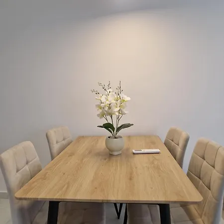 Apartment Joel Family Apartment's Center