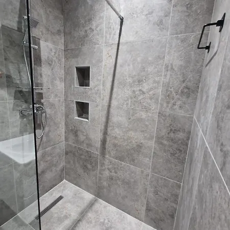 Apartment Joel Family Apartment's Center