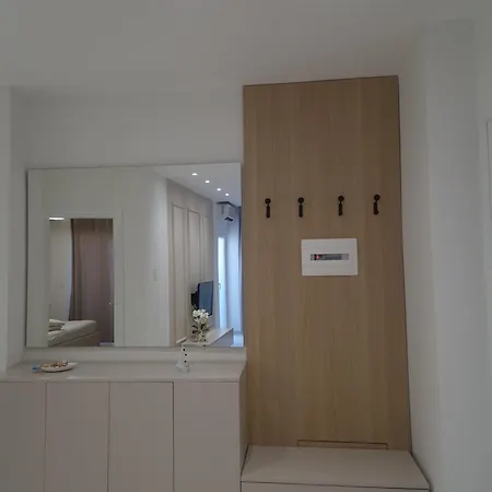 Joel Family Apartment's Center Apartment *