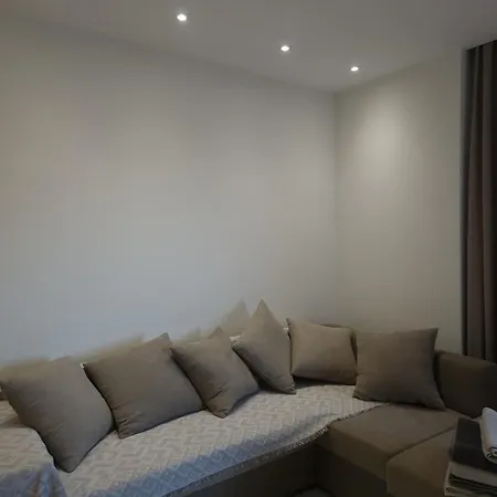 Joel Family Apartment's Center Apartment *