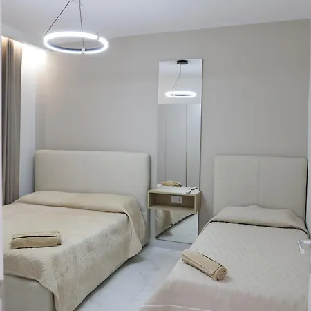 Joel Family Apartment's Center Apartment *