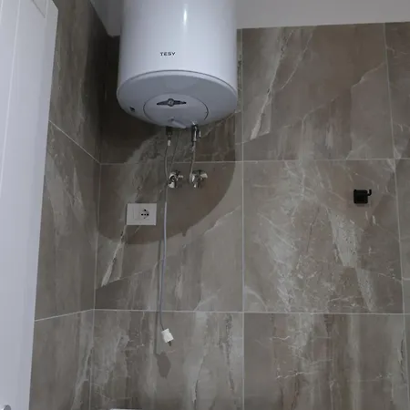 Joel Family Apartment's Center Golem (Tirana)