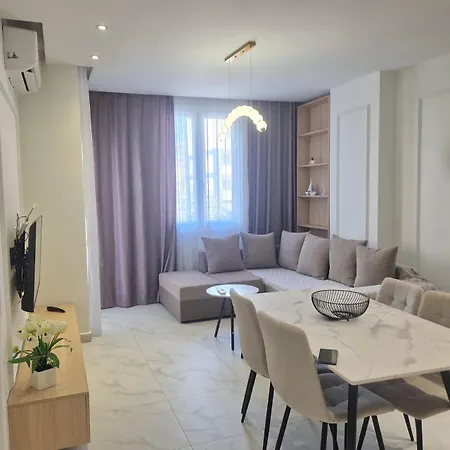 Apartment Joel Family Apartment's Center Golem (Tirana)